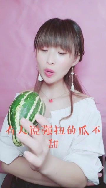 娱乐吃瓜酱76岁,揭秘娱乐圈资深“吃瓜群众”的传奇人生